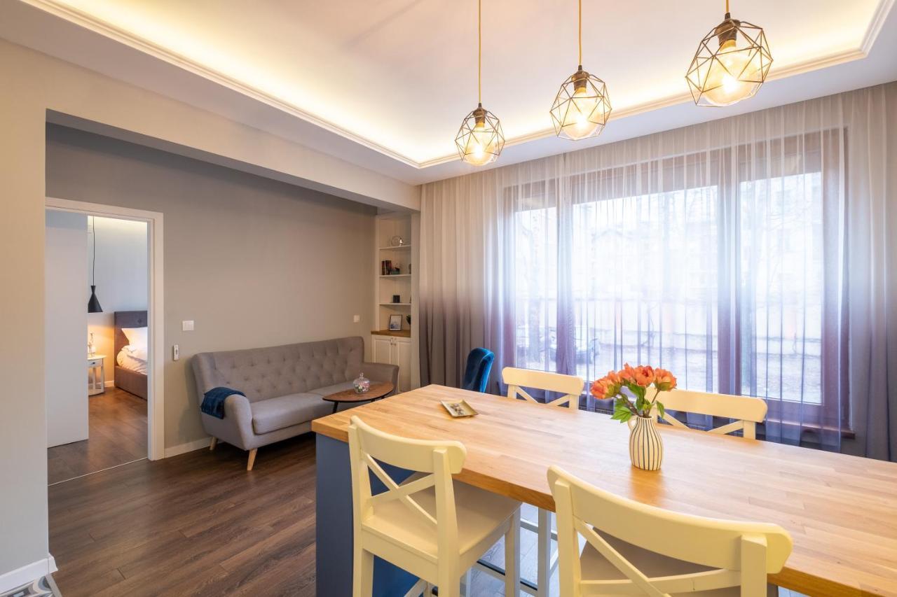 Designer & Cozy 2Bd Flat With A Parking In The City Center By Flat Mаnager Sofia Bagian luar foto