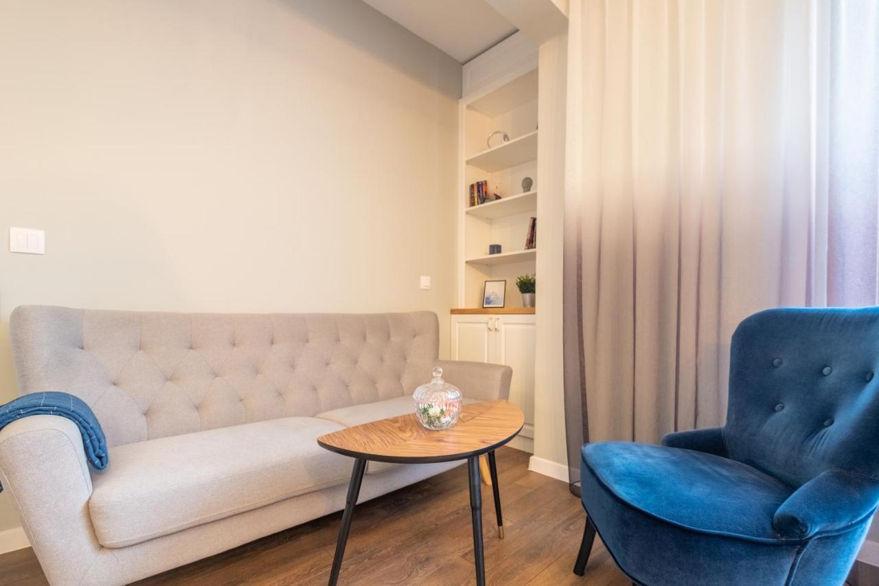 Designer & Cozy 2Bd Flat With A Parking In The City Center By Flat Mаnager Sofia Bagian luar foto