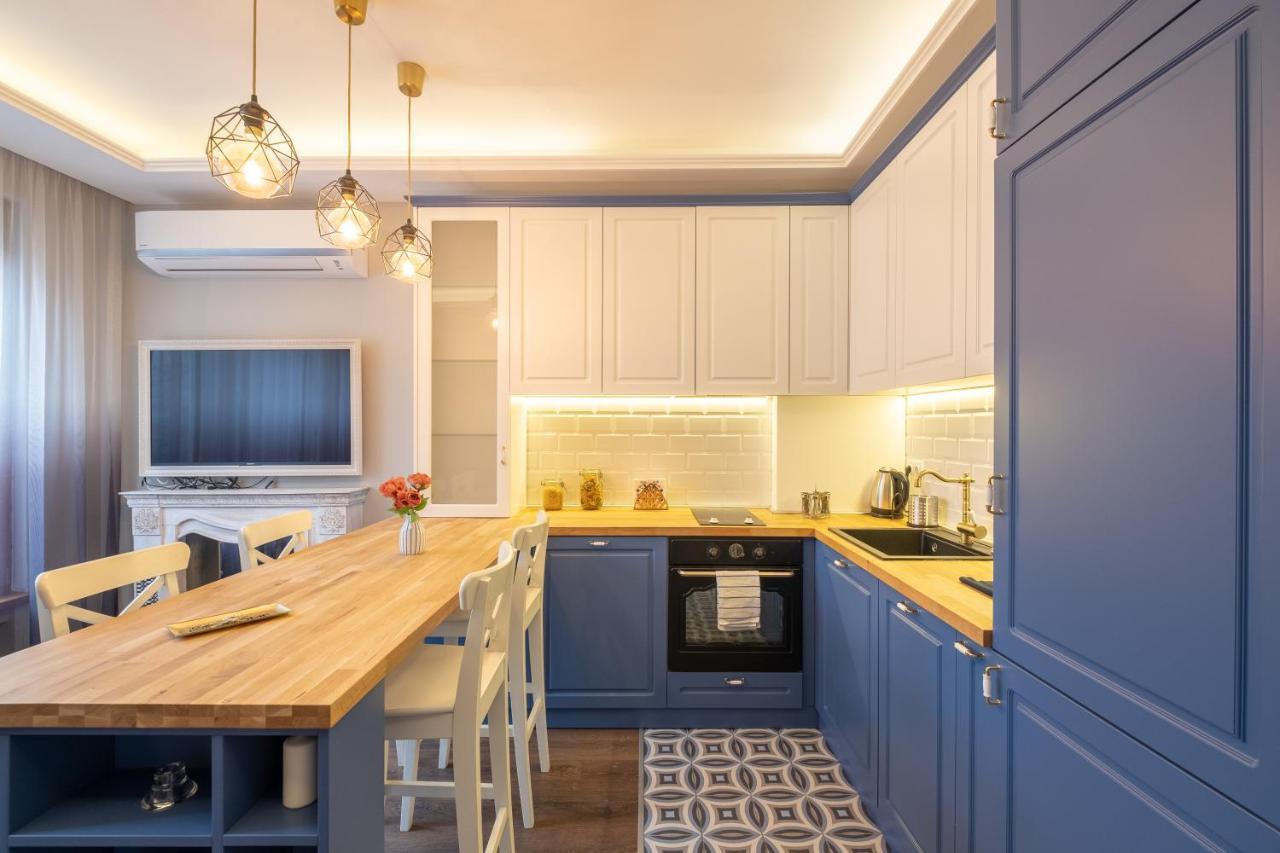 Designer & Cozy 2Bd Flat With A Parking In The City Center By Flat Mаnager Sofia Bagian luar foto