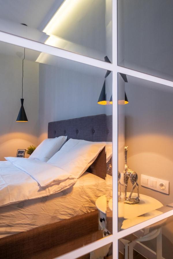 Designer & Cozy 2Bd Flat With A Parking In The City Center By Flat Mаnager Sofia Bagian luar foto