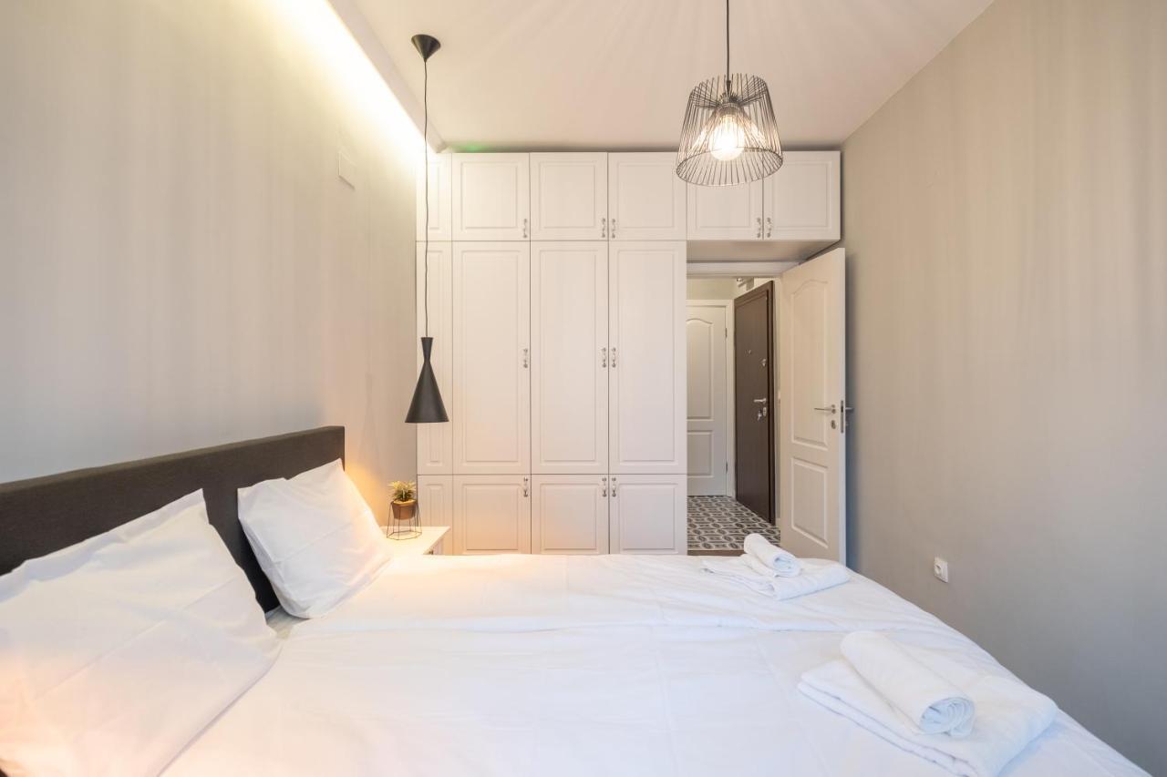 Designer & Cozy 2Bd Flat With A Parking In The City Center By Flat Mаnager Sofia Bagian luar foto