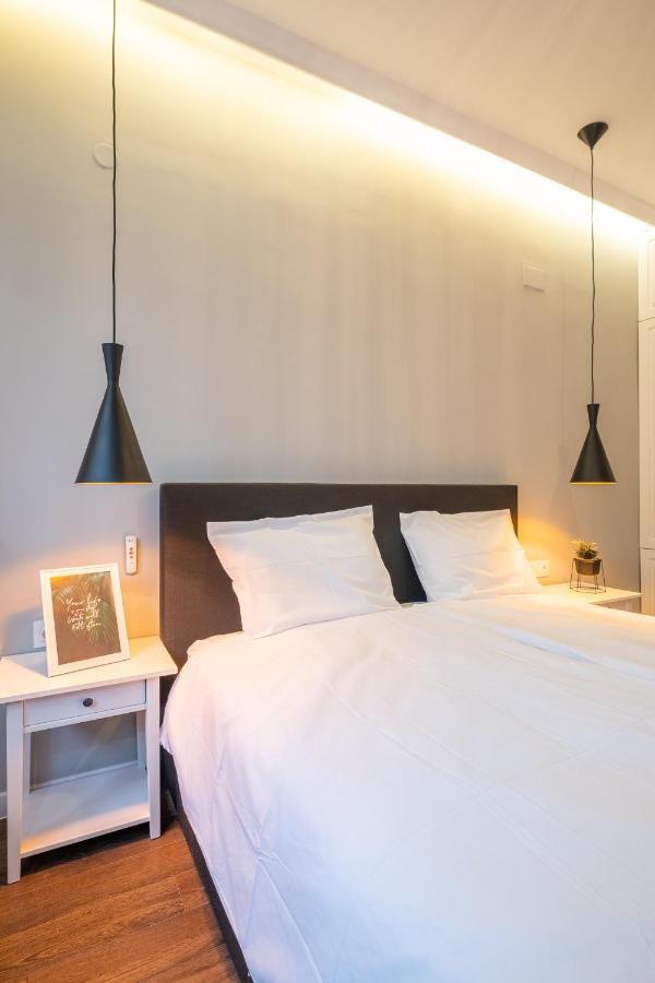 Designer & Cozy 2Bd Flat With A Parking In The City Center By Flat Mаnager Sofia Bagian luar foto